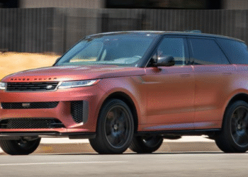 أول اختبار لـ2025 Range Rover Sport SV وAutobiography PHEV  رينج روفر سبورت و اوتوبايوقرافي