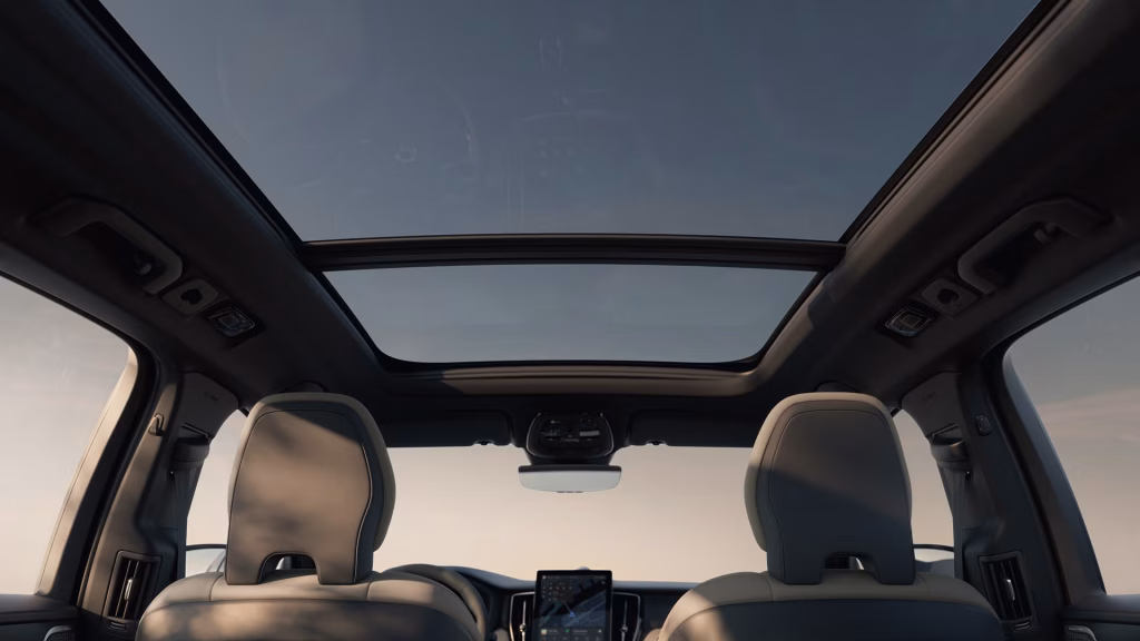 Volvo XC60 2026 — صورة داخلية
